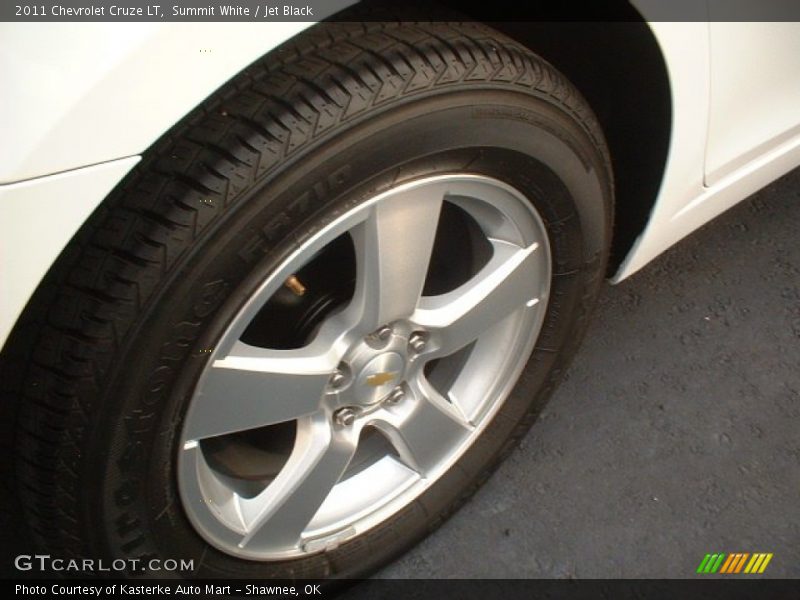 Summit White / Jet Black 2011 Chevrolet Cruze LT