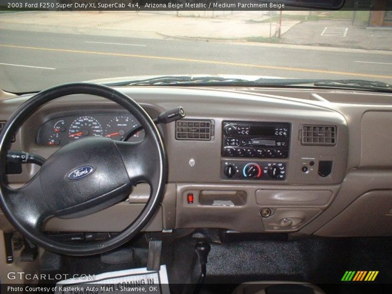 Arizona Beige Metallic / Medium Parchment Beige 2003 Ford F250 Super Duty XL SuperCab 4x4