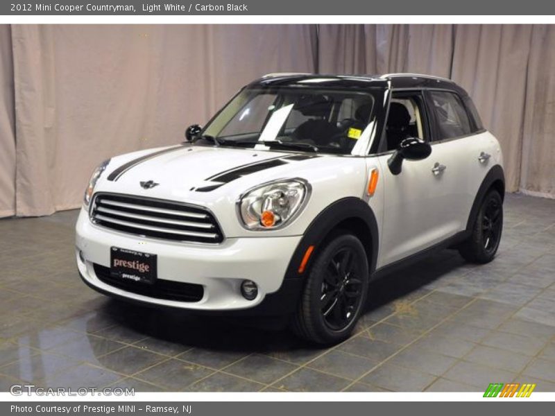 Light White / Carbon Black 2012 Mini Cooper Countryman