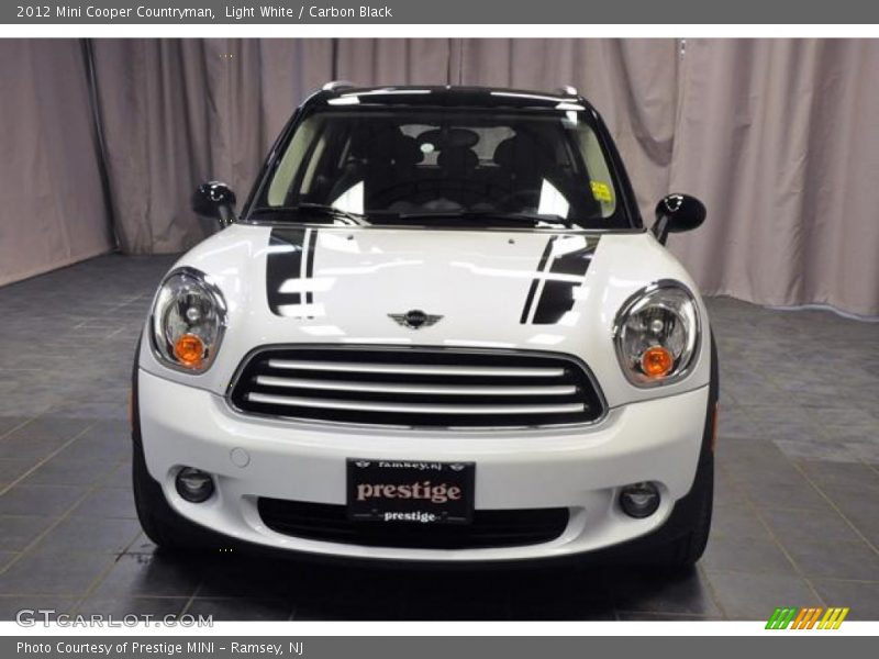 Light White / Carbon Black 2012 Mini Cooper Countryman