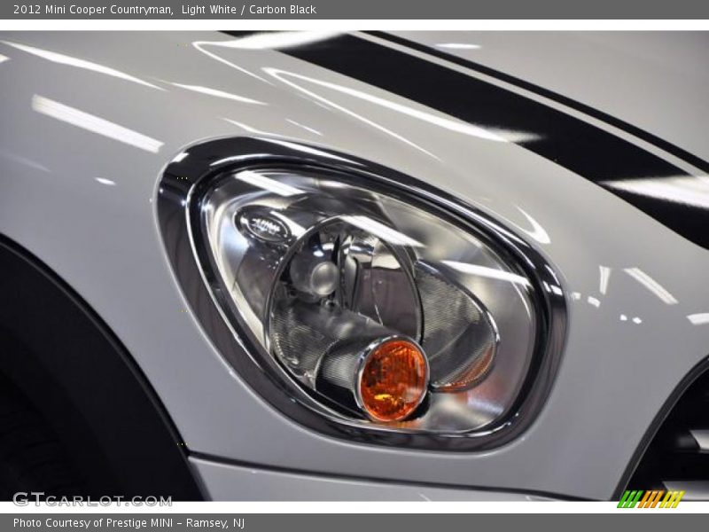 Light White / Carbon Black 2012 Mini Cooper Countryman