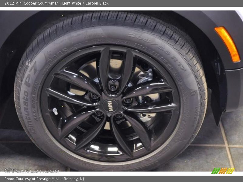 Light White / Carbon Black 2012 Mini Cooper Countryman