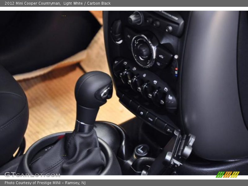 Light White / Carbon Black 2012 Mini Cooper Countryman