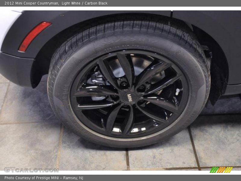 Light White / Carbon Black 2012 Mini Cooper Countryman