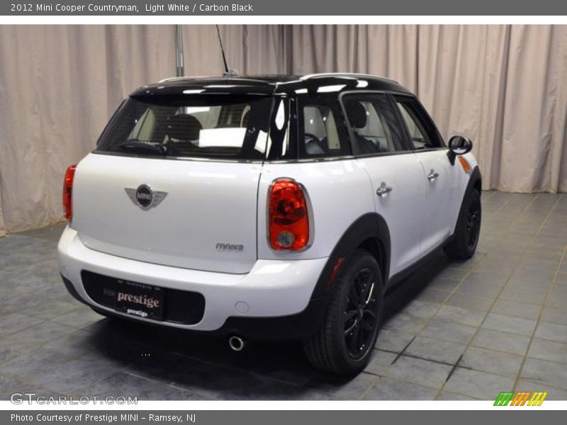 Light White / Carbon Black 2012 Mini Cooper Countryman