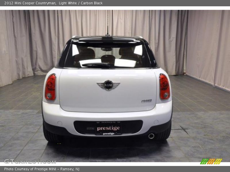 Light White / Carbon Black 2012 Mini Cooper Countryman