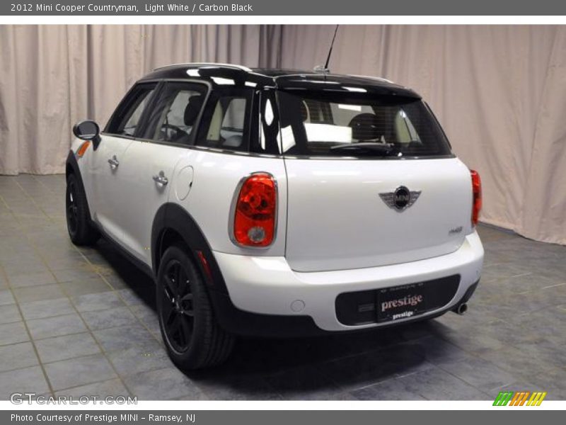 Light White / Carbon Black 2012 Mini Cooper Countryman
