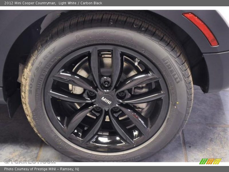 Light White / Carbon Black 2012 Mini Cooper Countryman