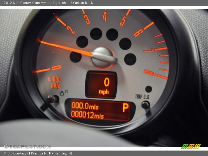 Light White / Carbon Black 2012 Mini Cooper Countryman