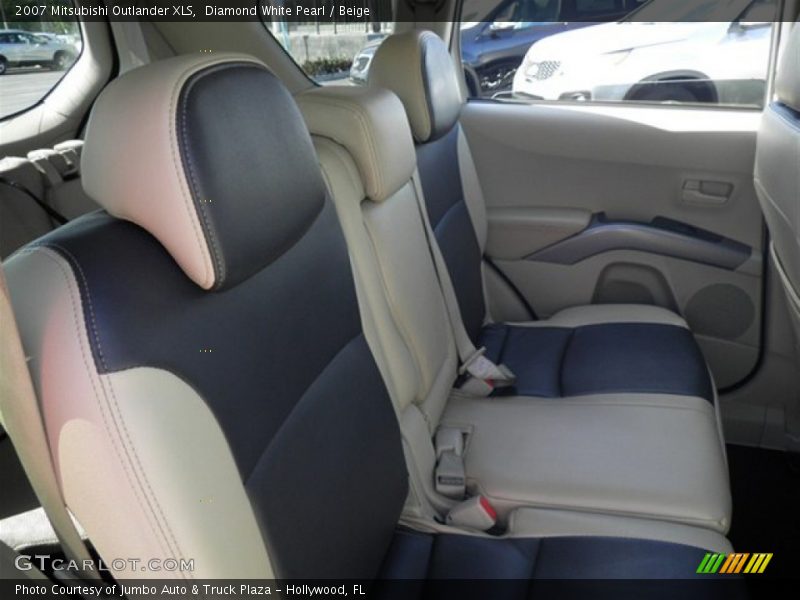 Diamond White Pearl / Beige 2007 Mitsubishi Outlander XLS