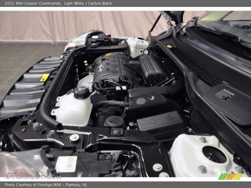 Light White / Carbon Black 2012 Mini Cooper Countryman