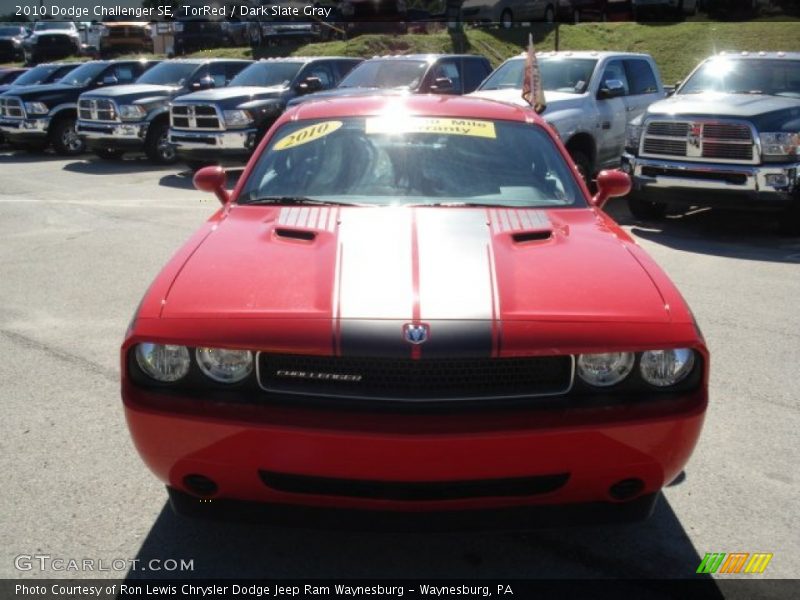 TorRed / Dark Slate Gray 2010 Dodge Challenger SE