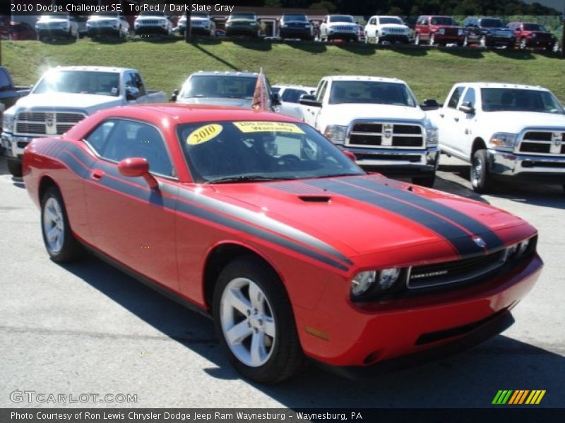TorRed / Dark Slate Gray 2010 Dodge Challenger SE