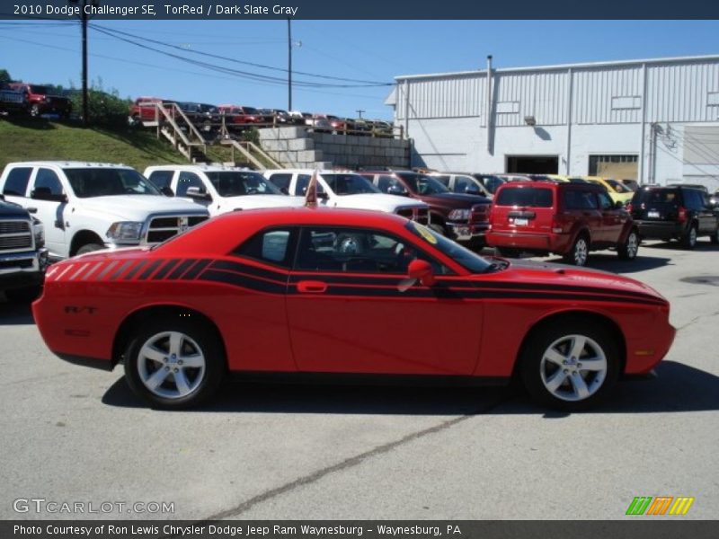 TorRed / Dark Slate Gray 2010 Dodge Challenger SE
