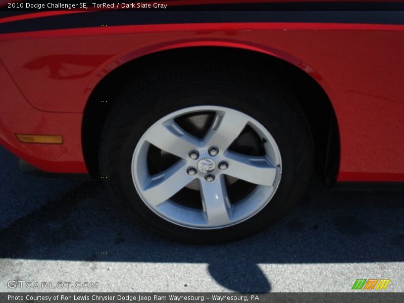 TorRed / Dark Slate Gray 2010 Dodge Challenger SE