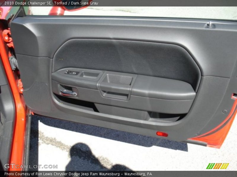 TorRed / Dark Slate Gray 2010 Dodge Challenger SE