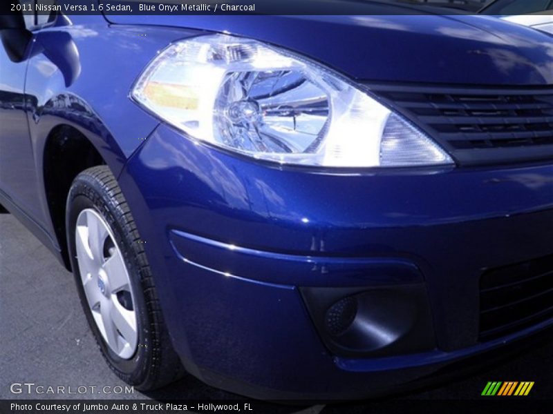 Blue Onyx Metallic / Charcoal 2011 Nissan Versa 1.6 Sedan