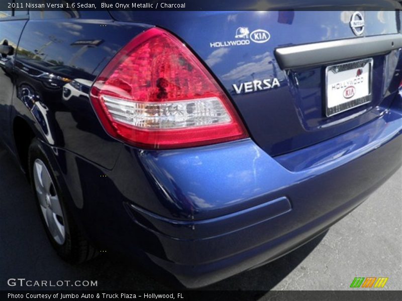 Blue Onyx Metallic / Charcoal 2011 Nissan Versa 1.6 Sedan