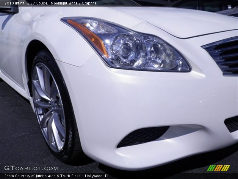 Moonlight White / Graphite 2010 Infiniti G 37 Coupe