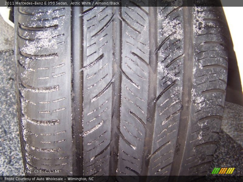 Arctic White / Almond/Black 2011 Mercedes-Benz E 350 Sedan