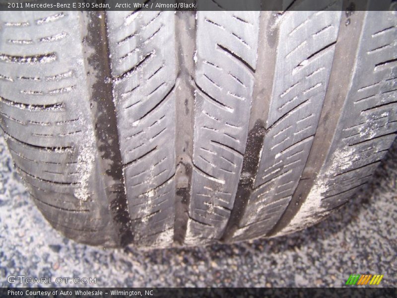 Arctic White / Almond/Black 2011 Mercedes-Benz E 350 Sedan
