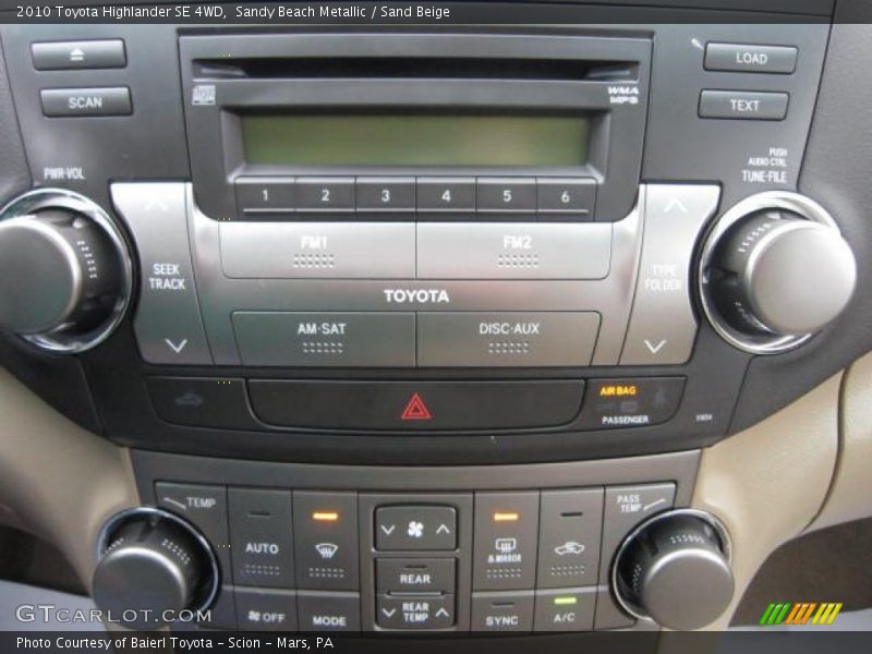 Sandy Beach Metallic / Sand Beige 2010 Toyota Highlander SE 4WD