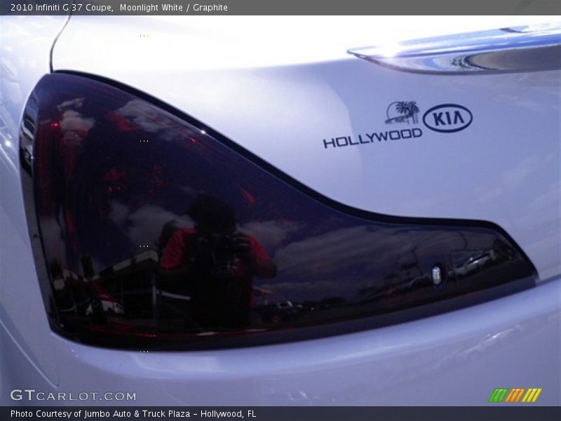 Moonlight White / Graphite 2010 Infiniti G 37 Coupe