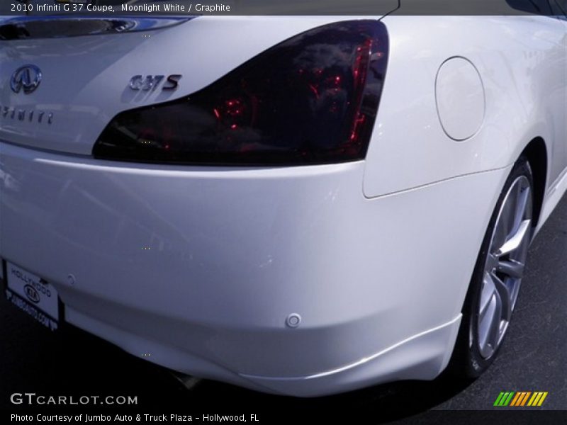 Moonlight White / Graphite 2010 Infiniti G 37 Coupe