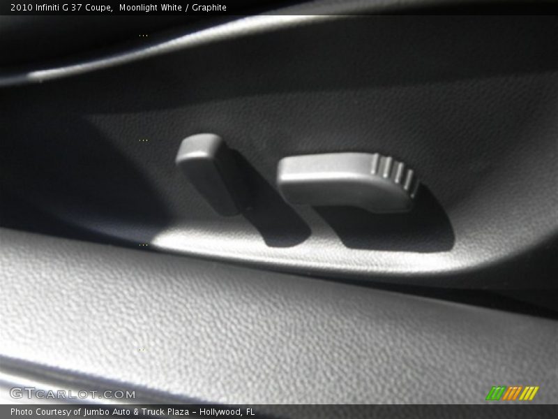 Moonlight White / Graphite 2010 Infiniti G 37 Coupe