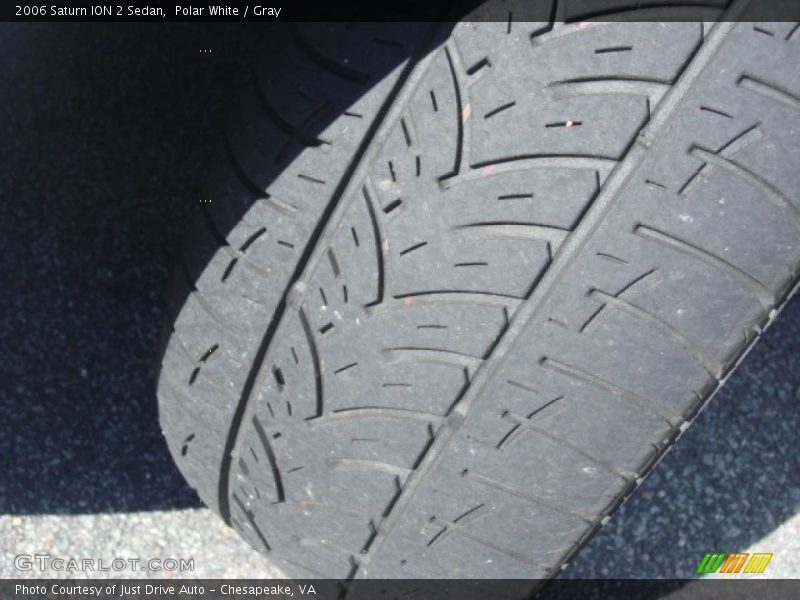 Polar White / Gray 2006 Saturn ION 2 Sedan