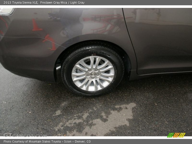 Predawn Gray Mica / Light Gray 2013 Toyota Sienna XLE