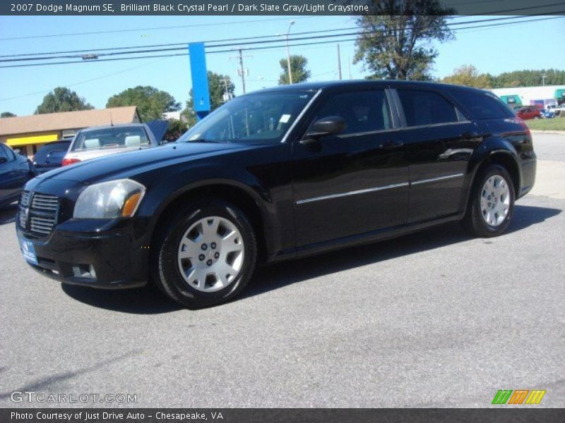 Brilliant Black Crystal Pearl / Dark Slate Gray/Light Graystone 2007 Dodge Magnum SE