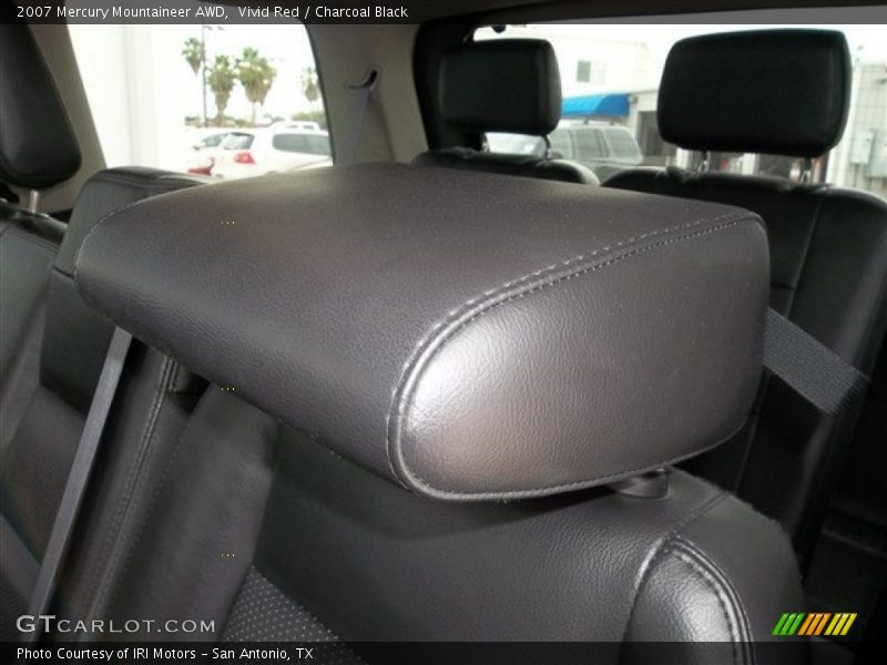 Vivid Red / Charcoal Black 2007 Mercury Mountaineer AWD