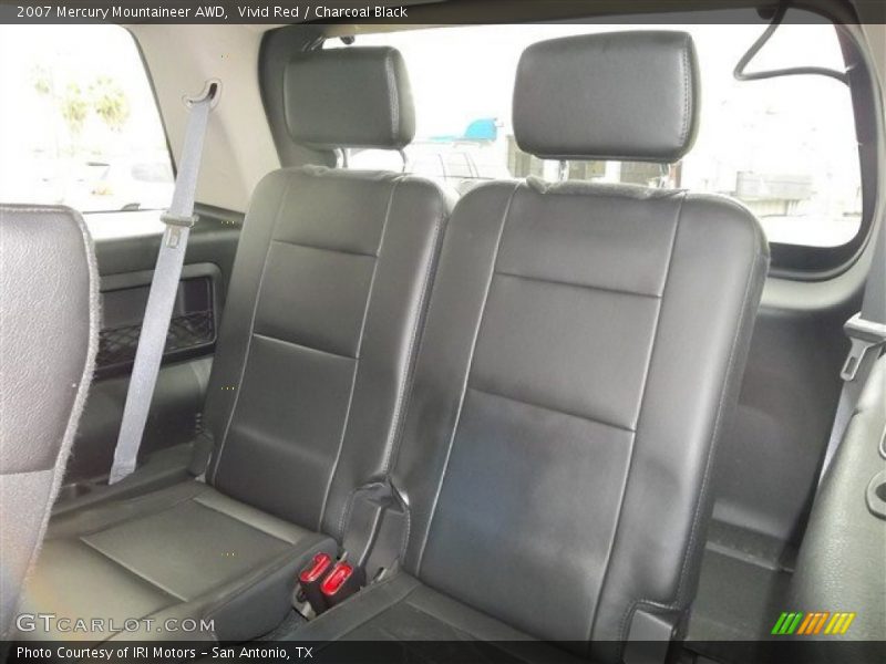 Vivid Red / Charcoal Black 2007 Mercury Mountaineer AWD