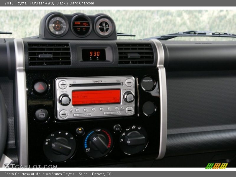 Black / Dark Charcoal 2013 Toyota FJ Cruiser 4WD