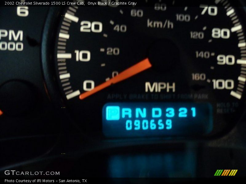 Onyx Black / Graphite Gray 2002 Chevrolet Silverado 1500 LS Crew Cab