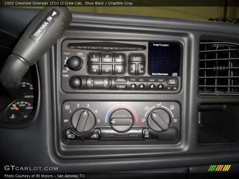 Onyx Black / Graphite Gray 2002 Chevrolet Silverado 1500 LS Crew Cab