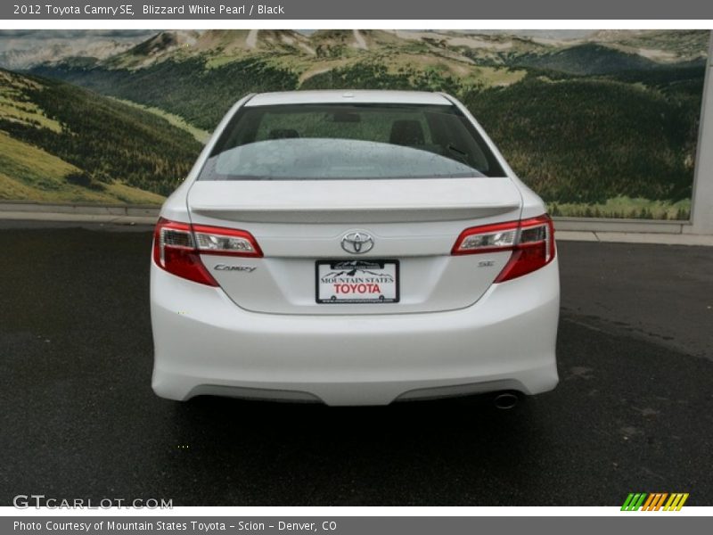 Blizzard White Pearl / Black 2012 Toyota Camry SE
