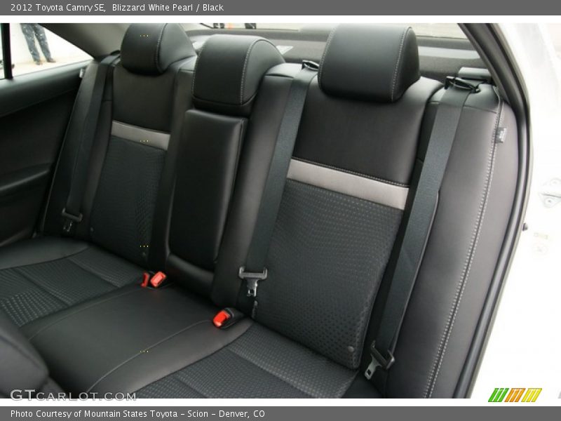 Blizzard White Pearl / Black 2012 Toyota Camry SE
