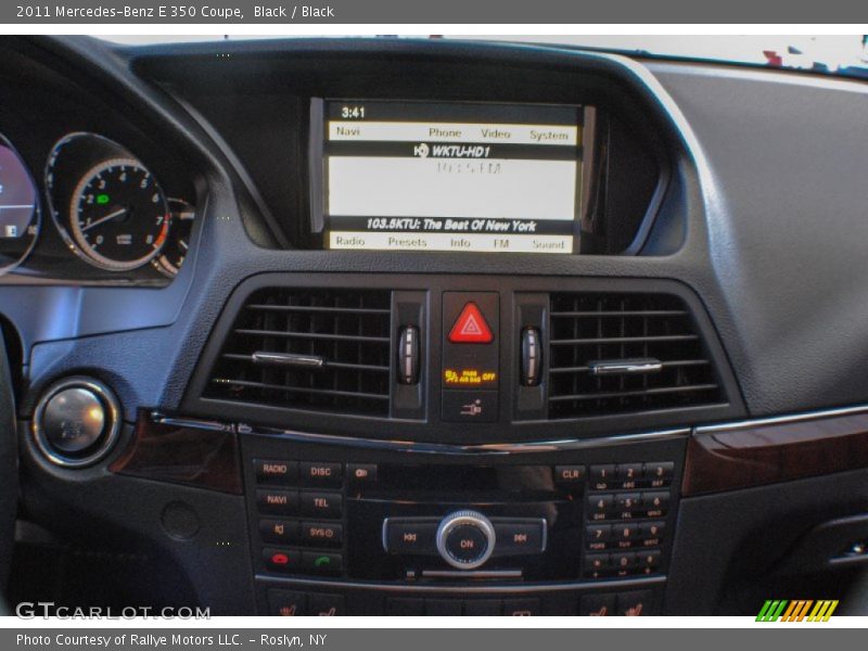 Controls of 2011 E 350 Coupe