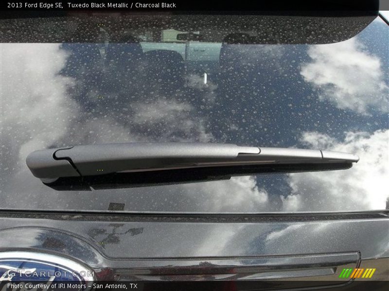 Tuxedo Black Metallic / Charcoal Black 2013 Ford Edge SE