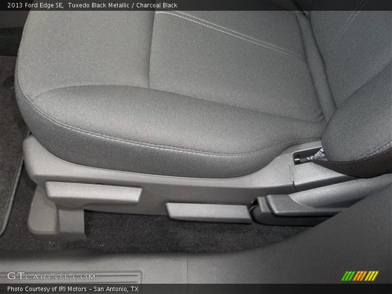 Tuxedo Black Metallic / Charcoal Black 2013 Ford Edge SE