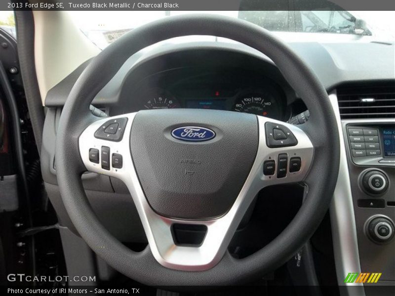 Tuxedo Black Metallic / Charcoal Black 2013 Ford Edge SE