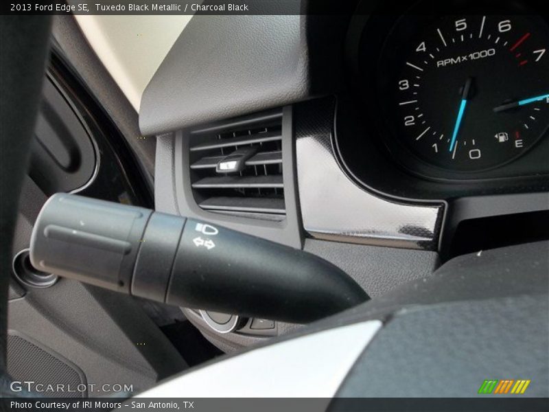 Tuxedo Black Metallic / Charcoal Black 2013 Ford Edge SE