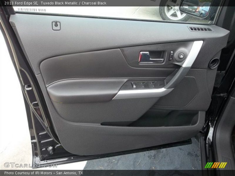 Tuxedo Black Metallic / Charcoal Black 2013 Ford Edge SE