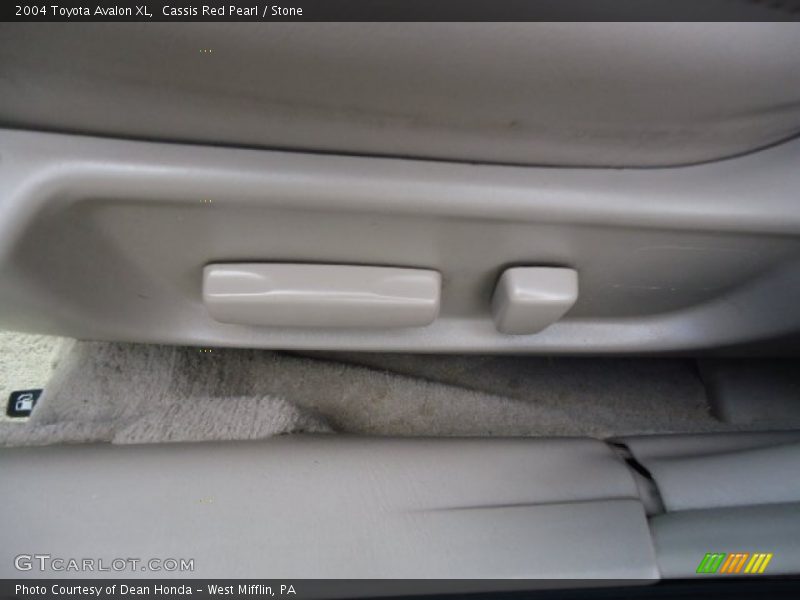 Cassis Red Pearl / Stone 2004 Toyota Avalon XL