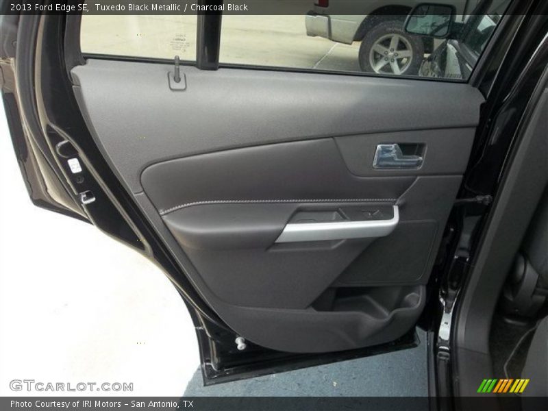 Tuxedo Black Metallic / Charcoal Black 2013 Ford Edge SE