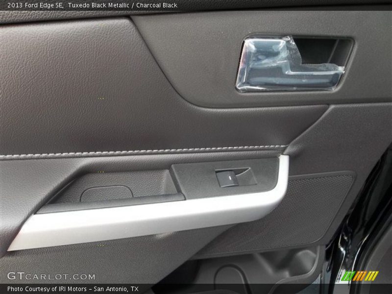 Tuxedo Black Metallic / Charcoal Black 2013 Ford Edge SE
