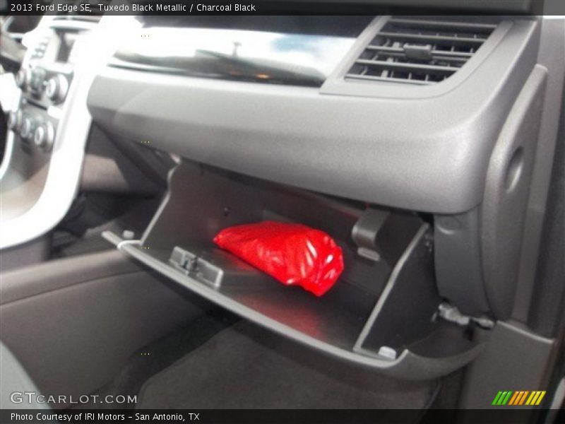 Tuxedo Black Metallic / Charcoal Black 2013 Ford Edge SE