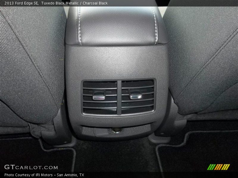 Tuxedo Black Metallic / Charcoal Black 2013 Ford Edge SE